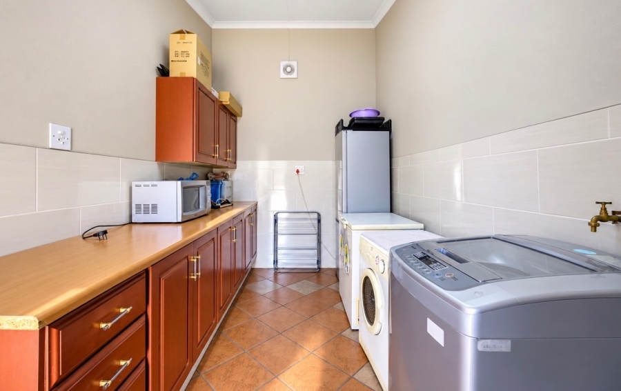 5 Bedroom Property for Sale in Sunward Park Gauteng