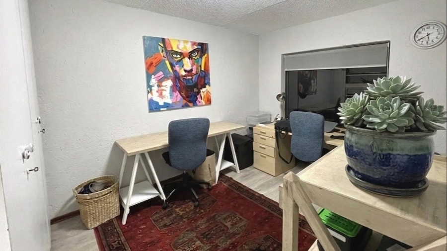 2 Bedroom Property for Sale in Linden Gauteng