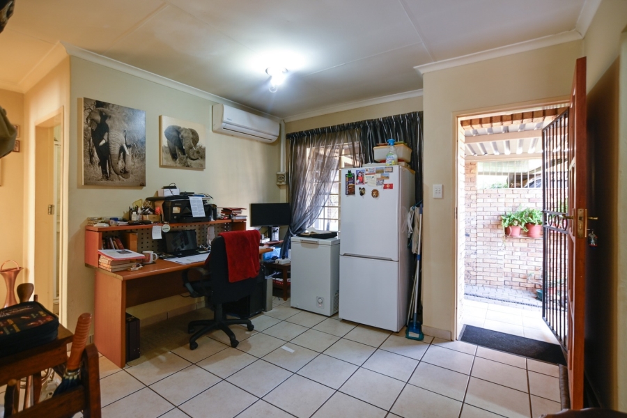 2 Bedroom Property for Sale in Annlin Gauteng