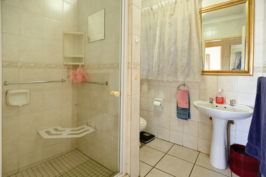 2 Bedroom Property for Sale in Annlin Gauteng