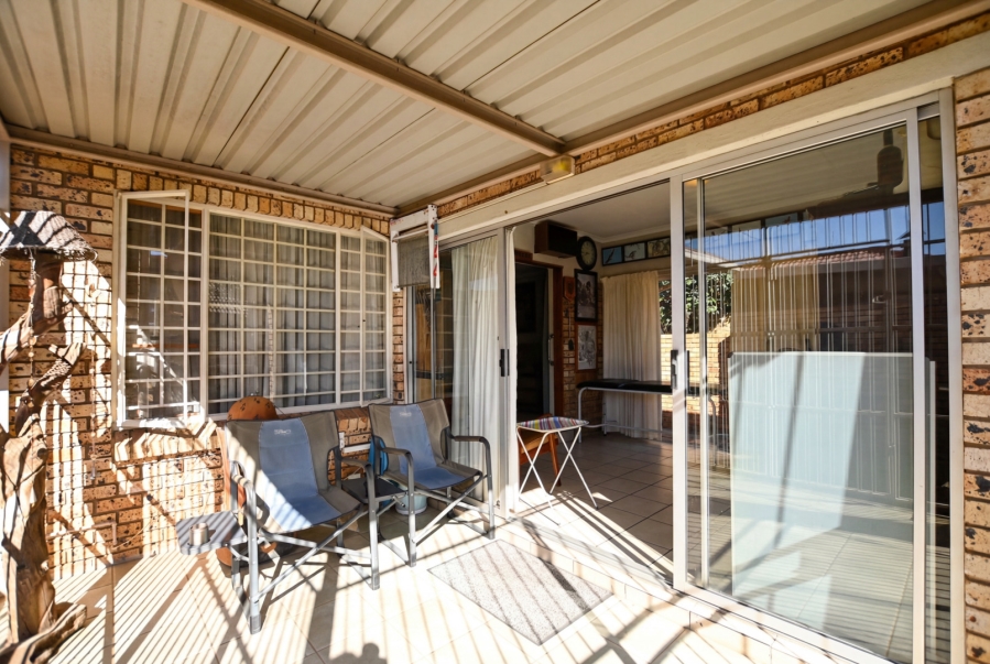 2 Bedroom Property for Sale in Annlin Gauteng
