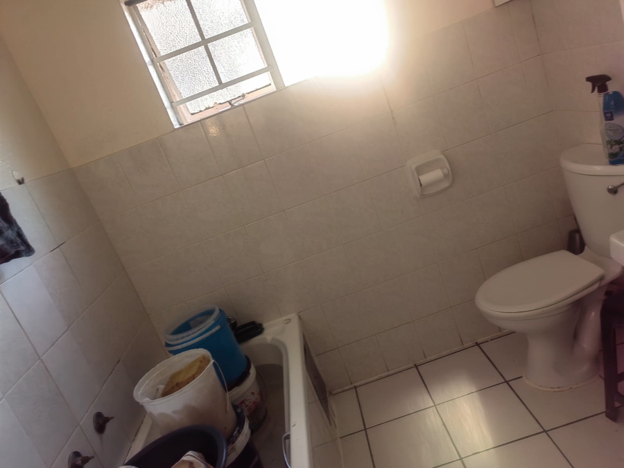 2 Bedroom Property for Sale in Vorna Valley Gauteng