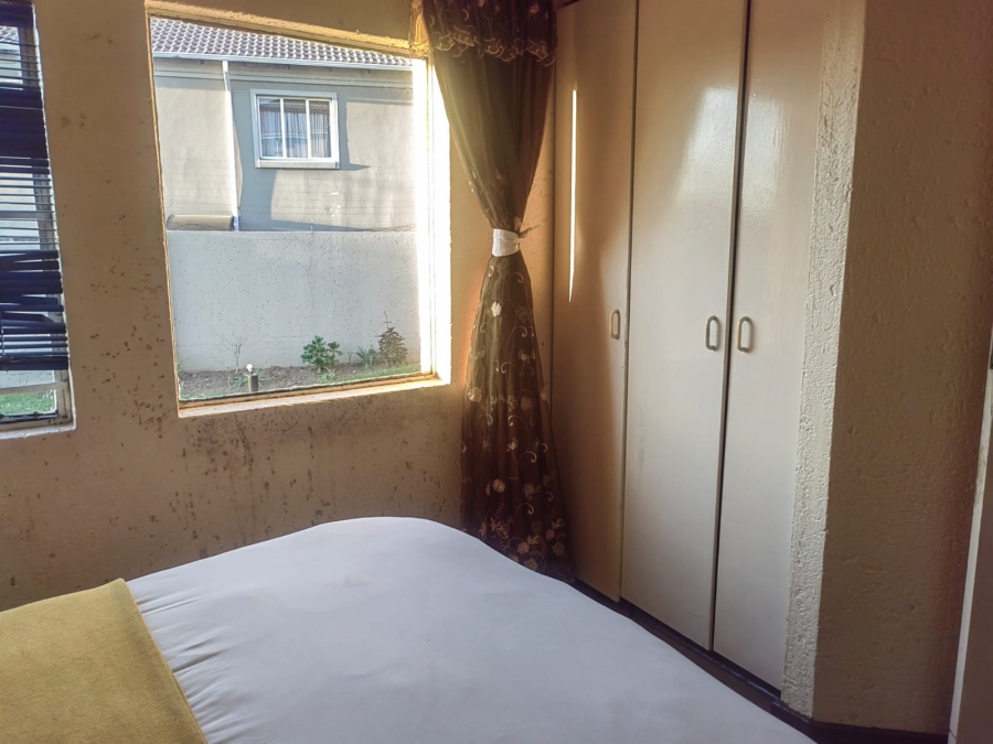 2 Bedroom Property for Sale in Vorna Valley Gauteng
