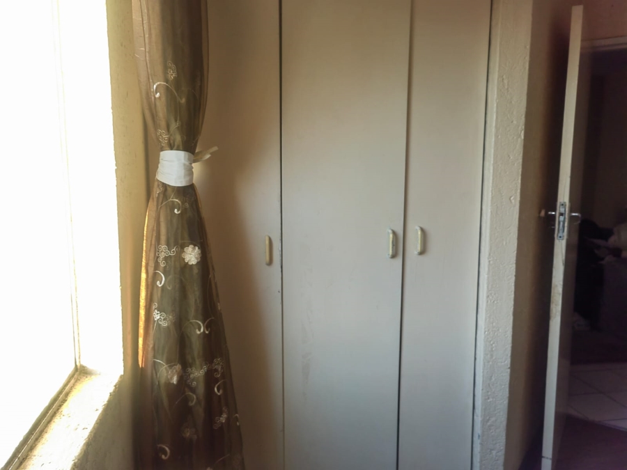 2 Bedroom Property for Sale in Vorna Valley Gauteng