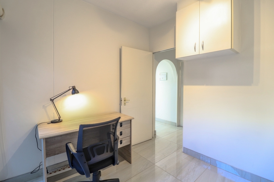 To Let 2 Bedroom Property for Rent in Morningside Gauteng