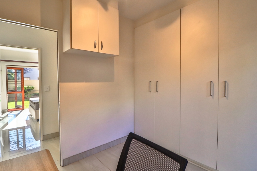 To Let 2 Bedroom Property for Rent in Morningside Gauteng