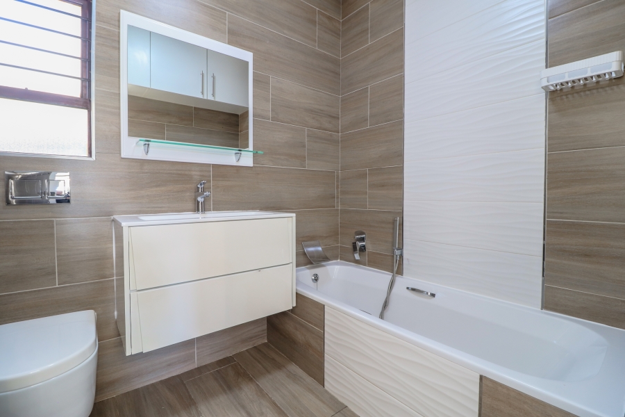 To Let 2 Bedroom Property for Rent in Morningside Gauteng