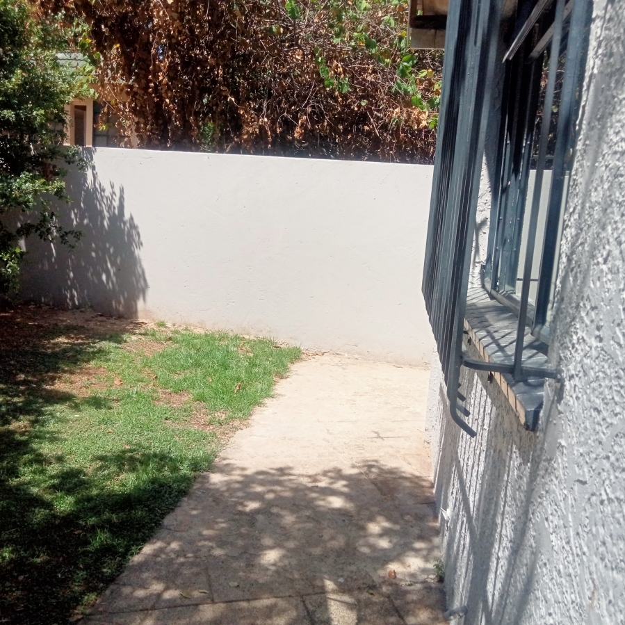 To Let 2 Bedroom Property for Rent in Ferndale Gauteng