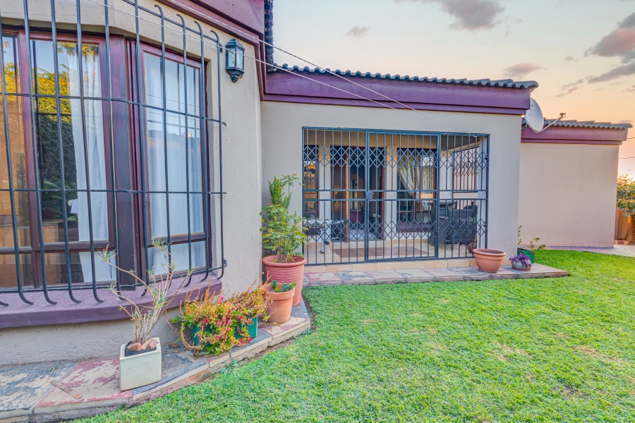 To Let 3 Bedroom Property for Rent in Cosmo City Gauteng