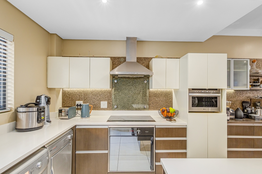 2 Bedroom Property for Sale in Morningside Gauteng