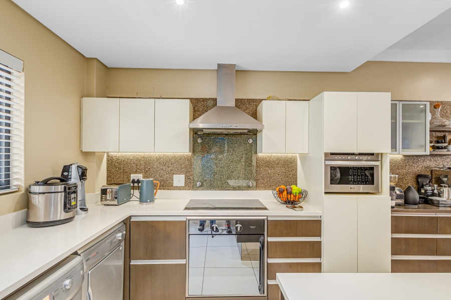 2 Bedroom Property for Sale in Morningside Gauteng