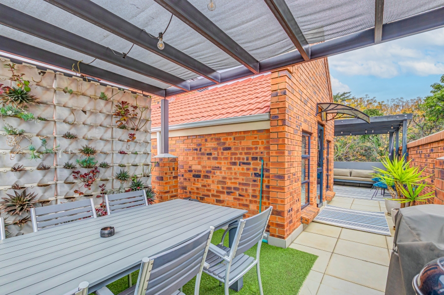 To Let 2 Bedroom Property for Rent in Morningside Gauteng