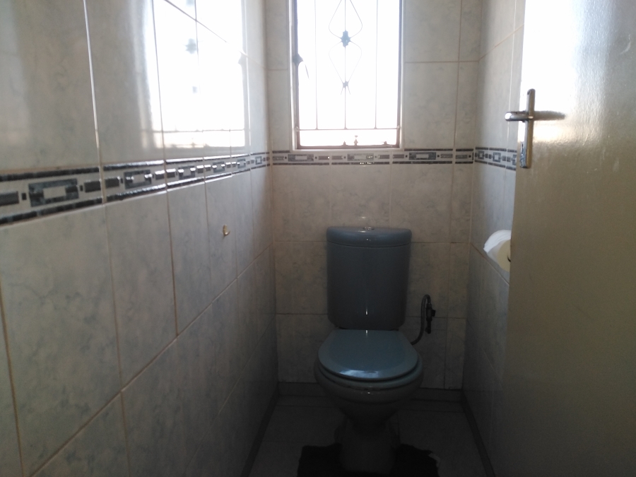 To Let 2 Bedroom Property for Rent in Mmesi Park Gauteng
