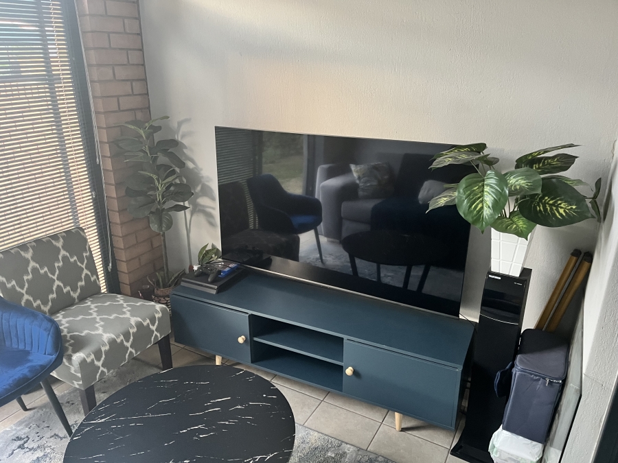 2 Bedroom Property for Sale in Noordwyk Gauteng