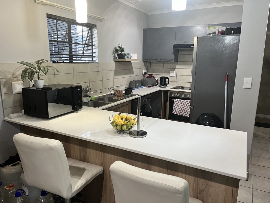 2 Bedroom Property for Sale in Noordwyk Gauteng