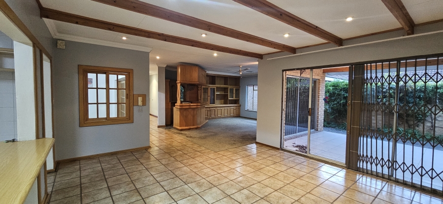 3 Bedroom Property for Sale in Three Rivers Proper Gauteng