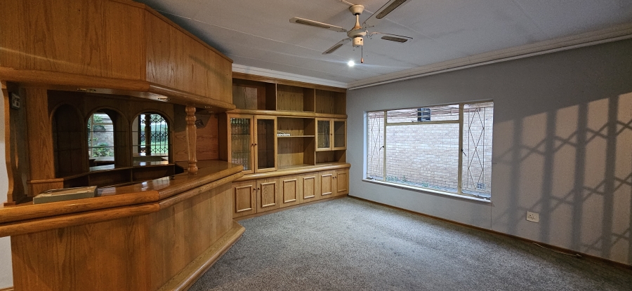 3 Bedroom Property for Sale in Three Rivers Proper Gauteng