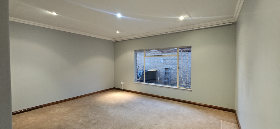 3 Bedroom Property for Sale in Three Rivers Proper Gauteng