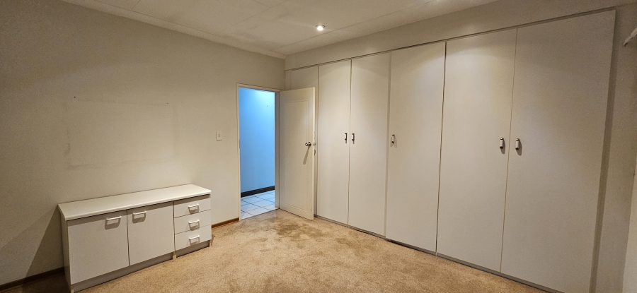 3 Bedroom Property for Sale in Three Rivers Proper Gauteng