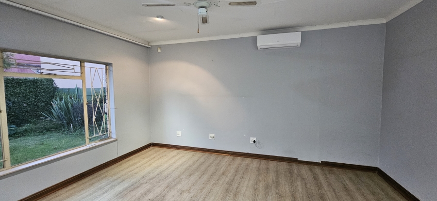 3 Bedroom Property for Sale in Three Rivers Proper Gauteng