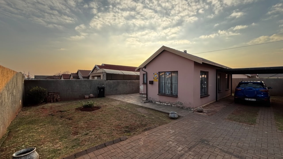 3 Bedroom Property for Sale in Dawn Park Gauteng