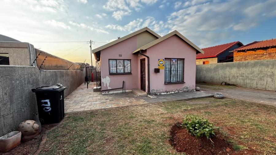 3 Bedroom Property for Sale in Dawn Park Gauteng