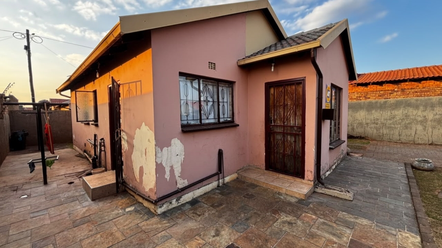 3 Bedroom Property for Sale in Dawn Park Gauteng