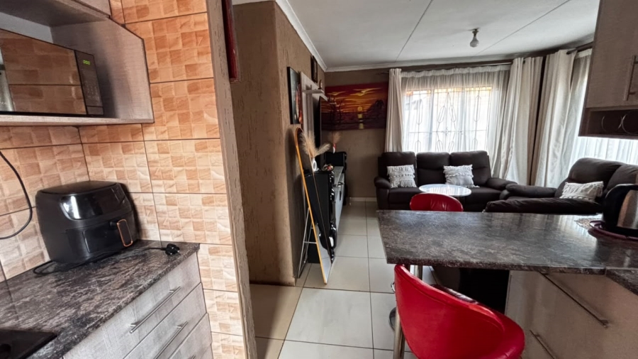 3 Bedroom Property for Sale in Dawn Park Gauteng
