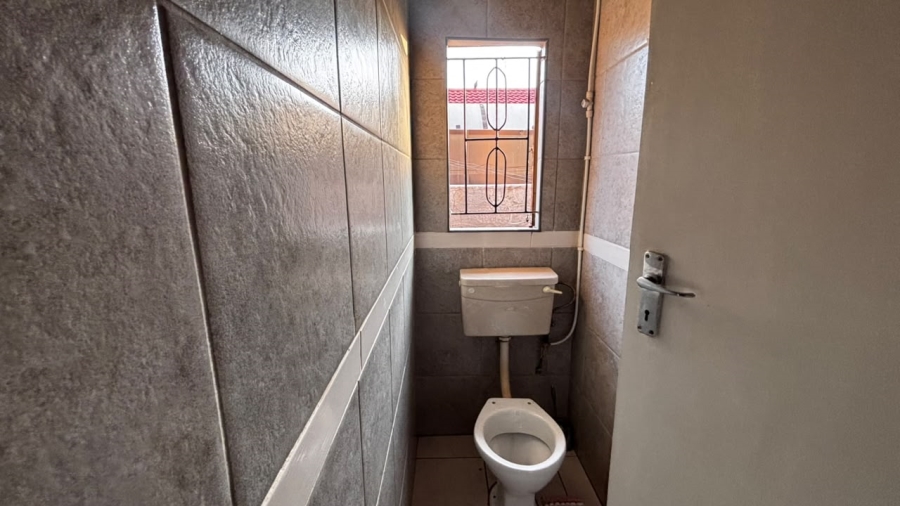 3 Bedroom Property for Sale in Dawn Park Gauteng