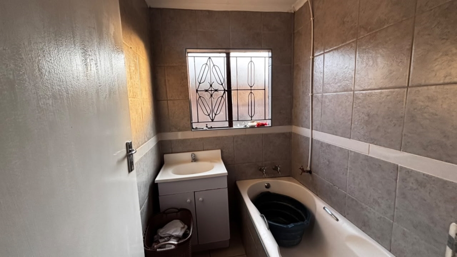 3 Bedroom Property for Sale in Dawn Park Gauteng