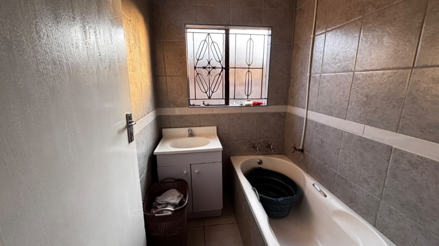 3 Bedroom Property for Sale in Dawn Park Gauteng