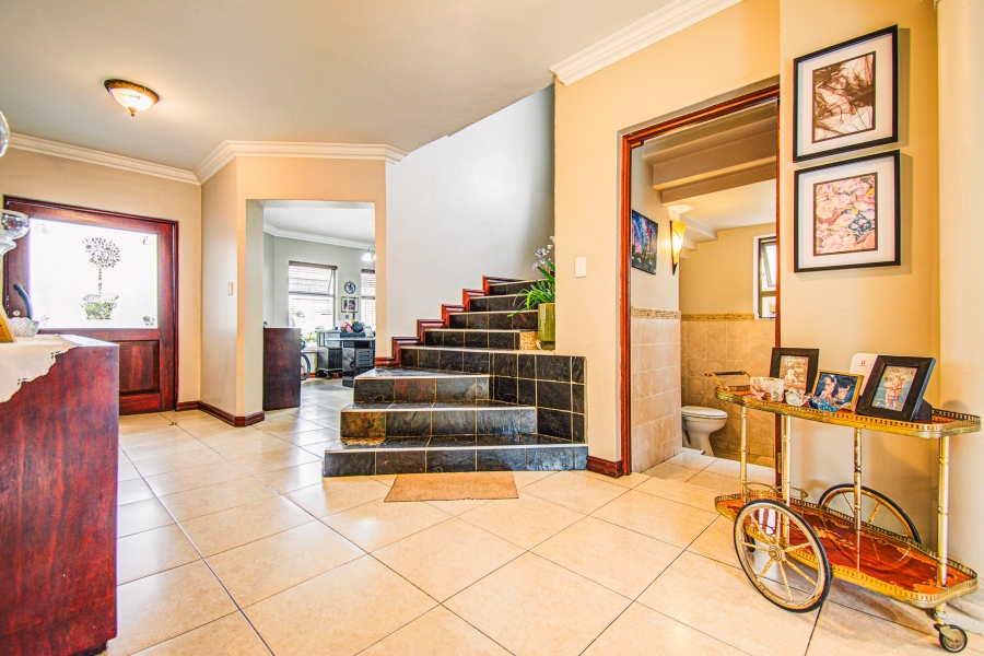 3 Bedroom Property for Sale in Greenstone Hill Gauteng
