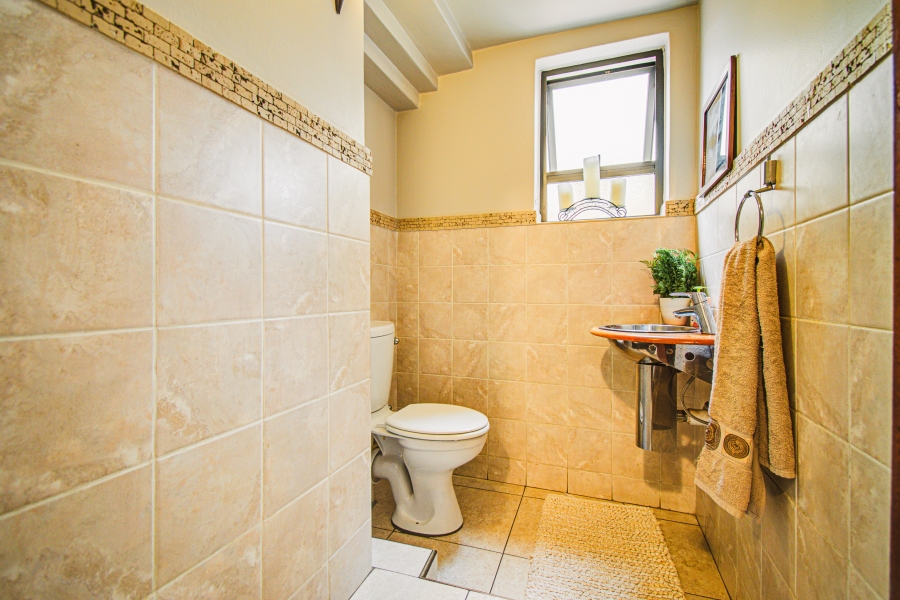 3 Bedroom Property for Sale in Greenstone Hill Gauteng