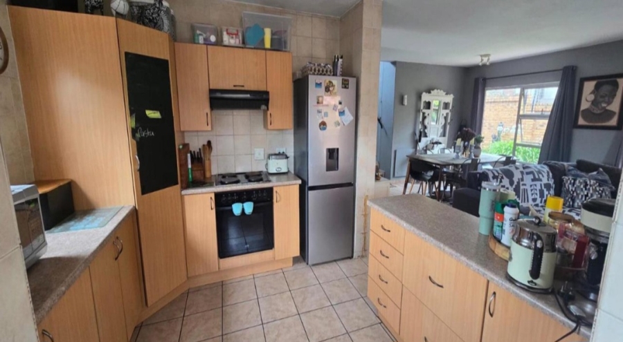 3 Bedroom Property for Sale in Glen Marais Gauteng