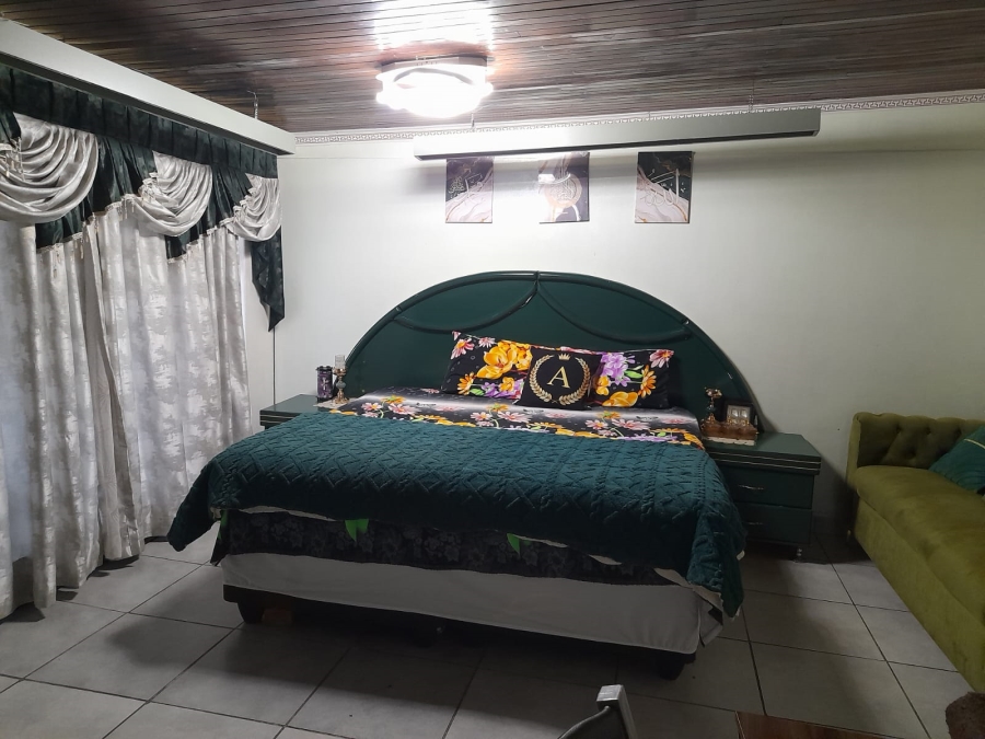 4 Bedroom Property for Sale in Petersfield Gauteng