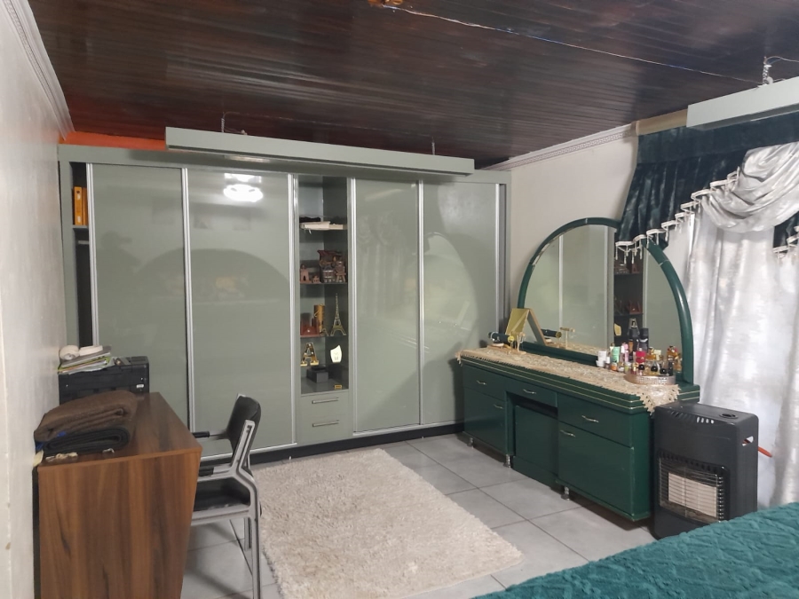 4 Bedroom Property for Sale in Petersfield Gauteng