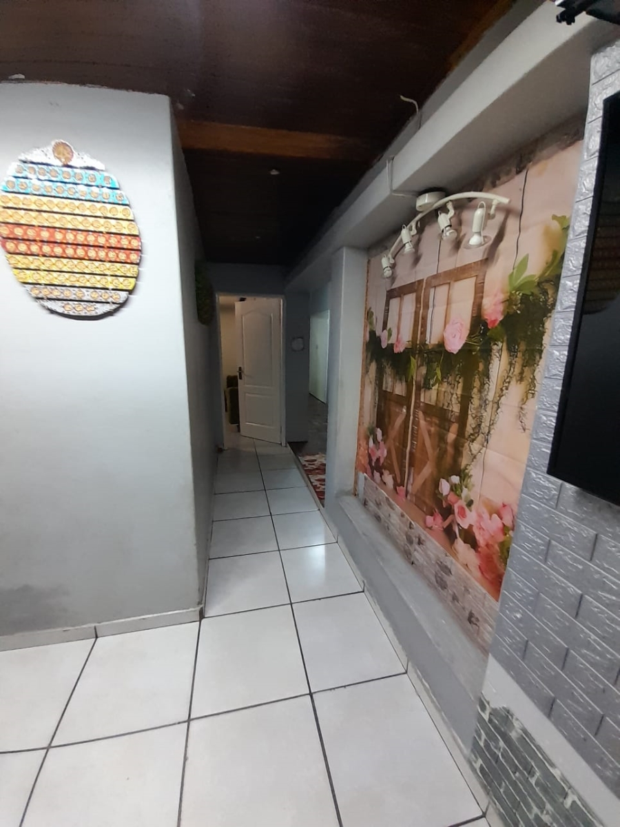 4 Bedroom Property for Sale in Petersfield Gauteng