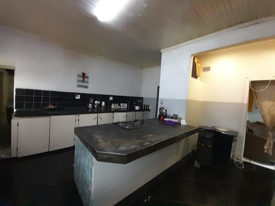 4 Bedroom Property for Sale in Petersfield Gauteng
