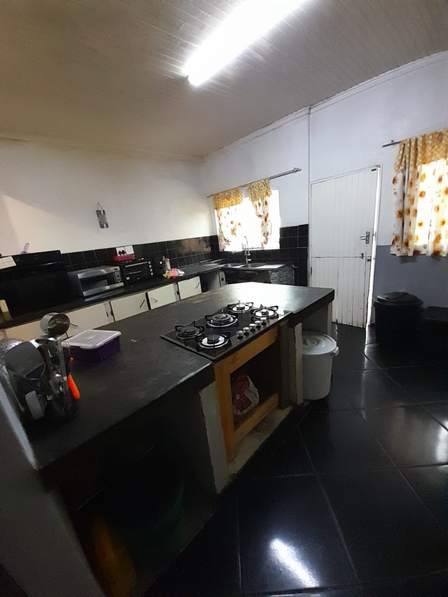 4 Bedroom Property for Sale in Petersfield Gauteng