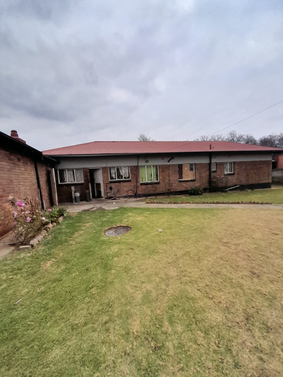 4 Bedroom Property for Sale in Petersfield Gauteng