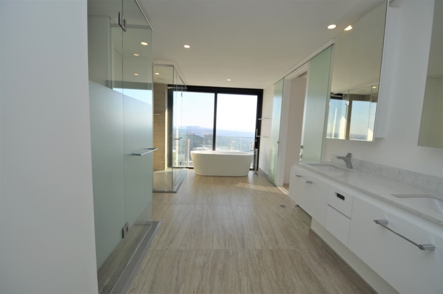 To Let 3 Bedroom Property for Rent in Sandown Gauteng