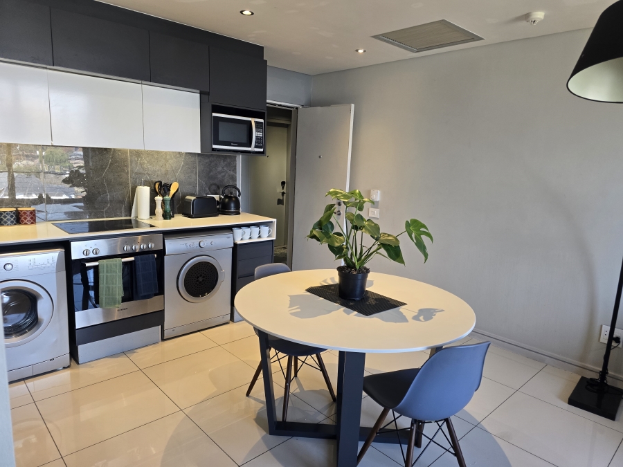 To Let 1 Bedroom Property for Rent in Sandown Gauteng