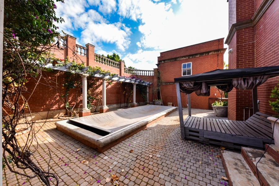 4 Bedroom Property for Sale in Waterkloof Gauteng