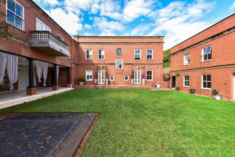 4 Bedroom Property for Sale in Waterkloof Gauteng