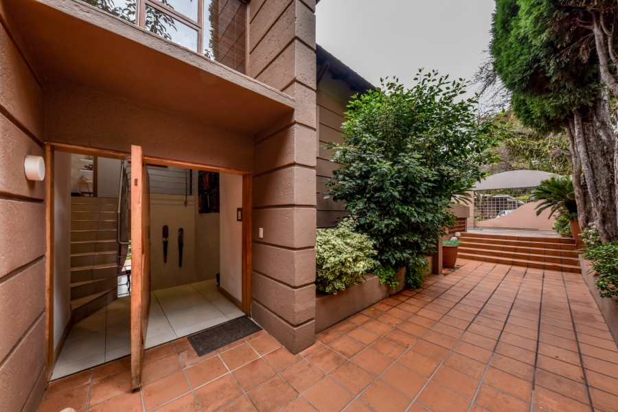 6 Bedroom Property for Sale in Muckleneuk Gauteng