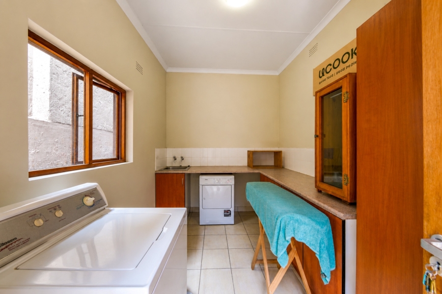 6 Bedroom Property for Sale in Muckleneuk Gauteng