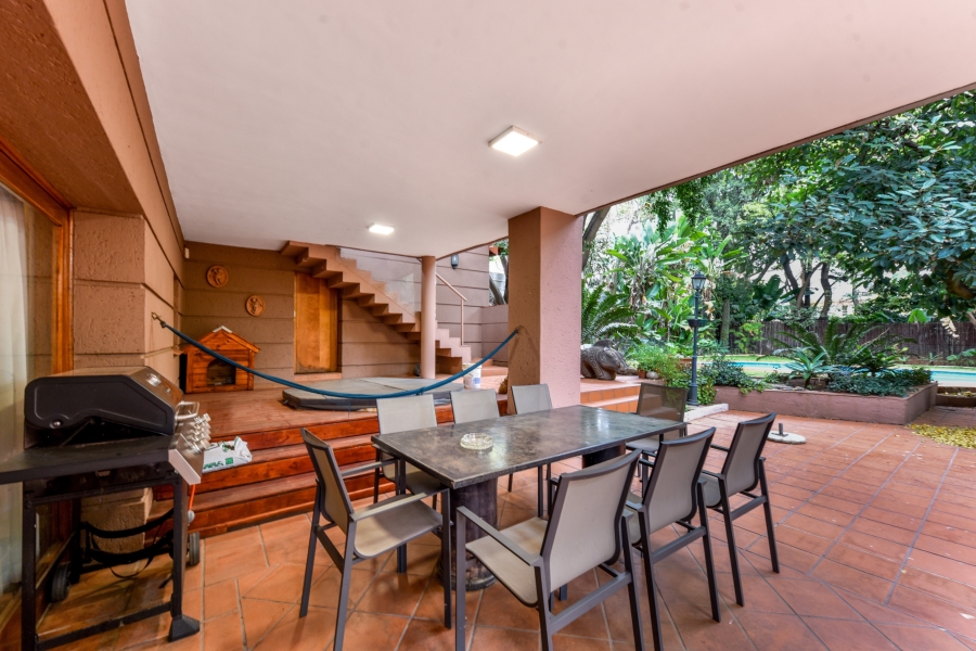 6 Bedroom Property for Sale in Muckleneuk Gauteng