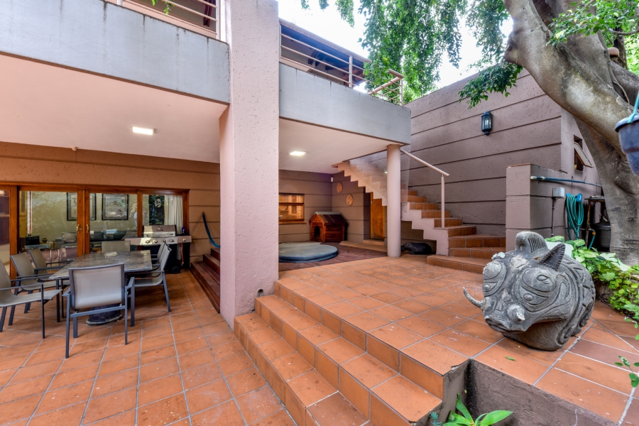 6 Bedroom Property for Sale in Muckleneuk Gauteng