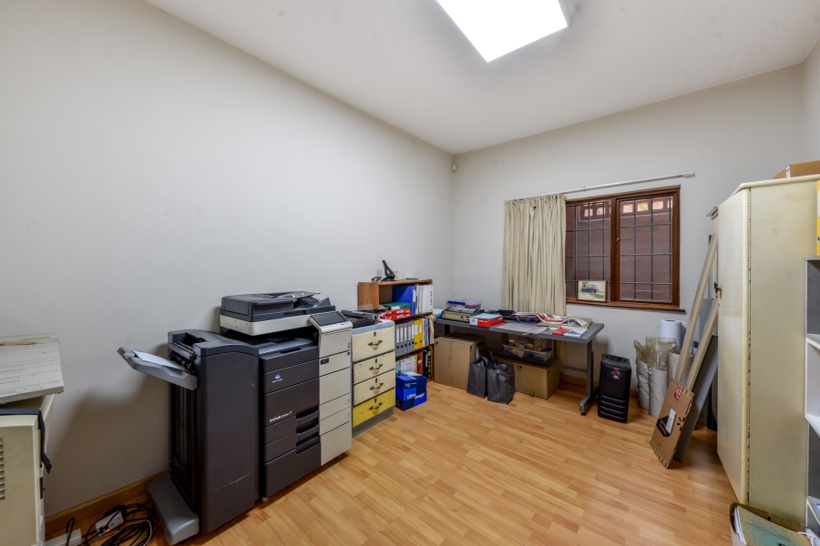 6 Bedroom Property for Sale in Muckleneuk Gauteng