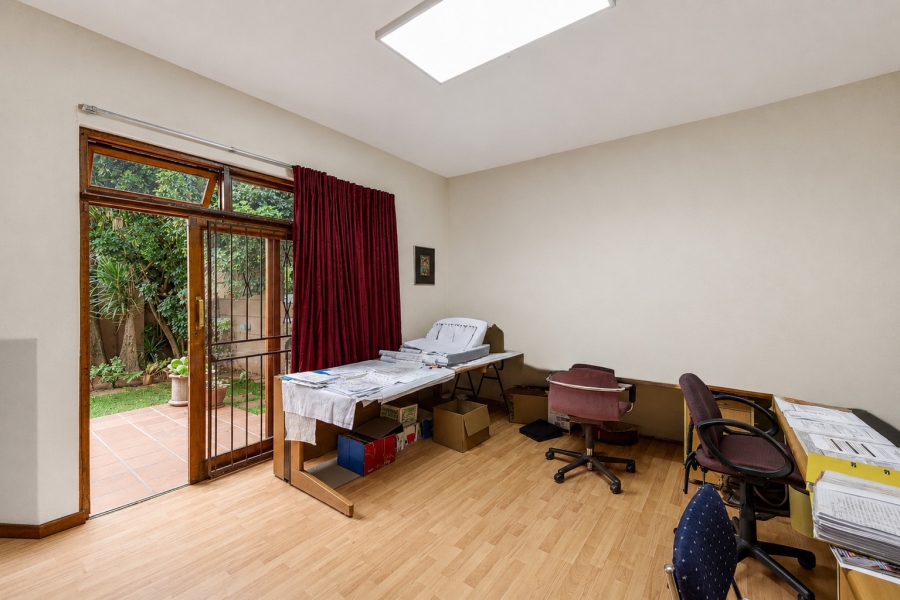 6 Bedroom Property for Sale in Muckleneuk Gauteng